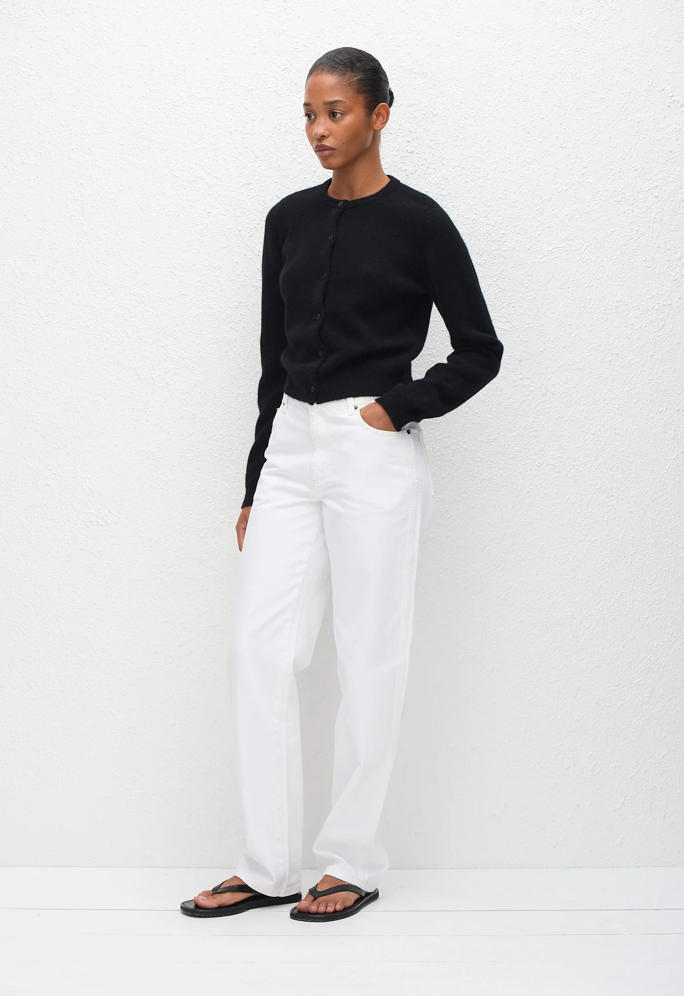 Cashmere Crew Cardigan - Black - Image 3