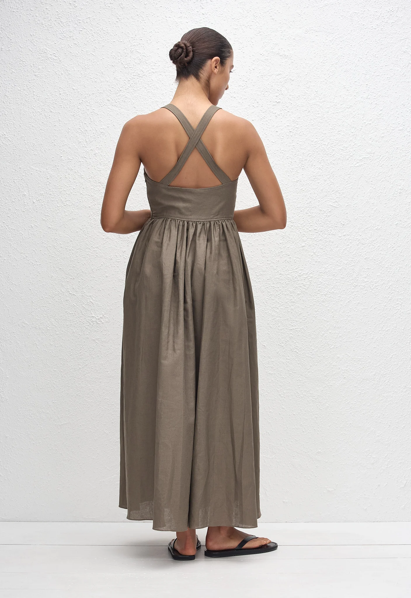 Crossback Linen Dress - Myrtle - Image 4