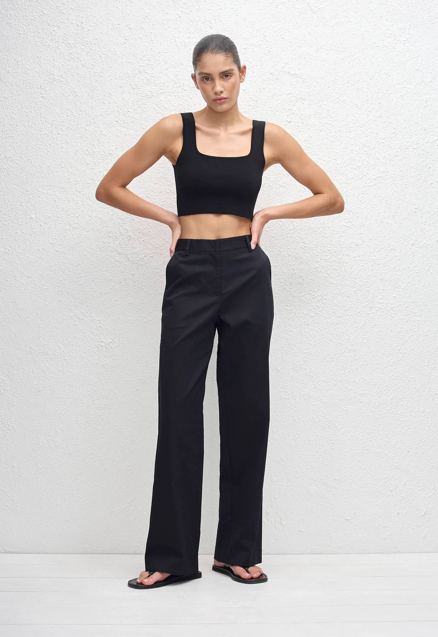 Nineties Crop Tank - Black