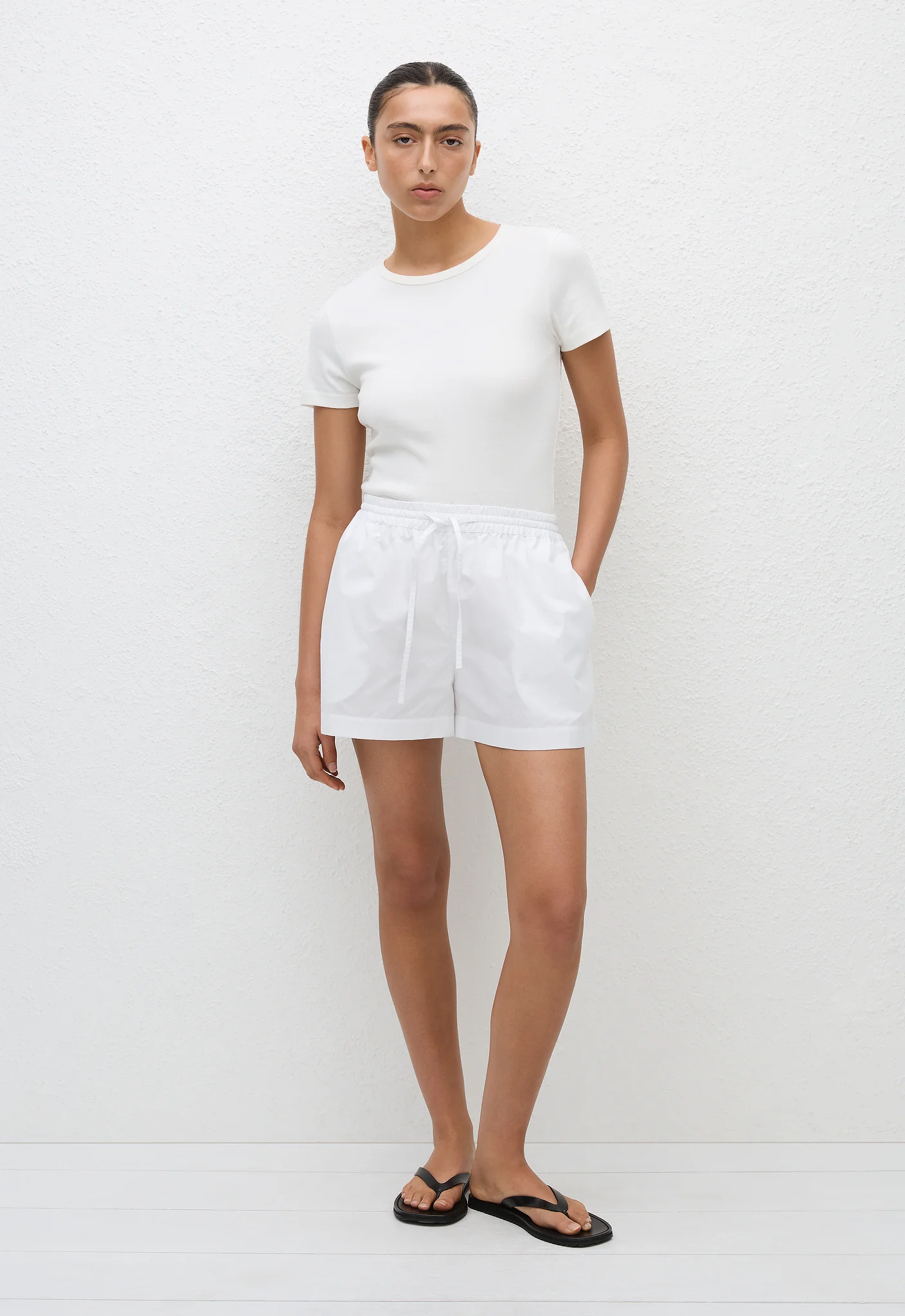 Relaxed Short - White