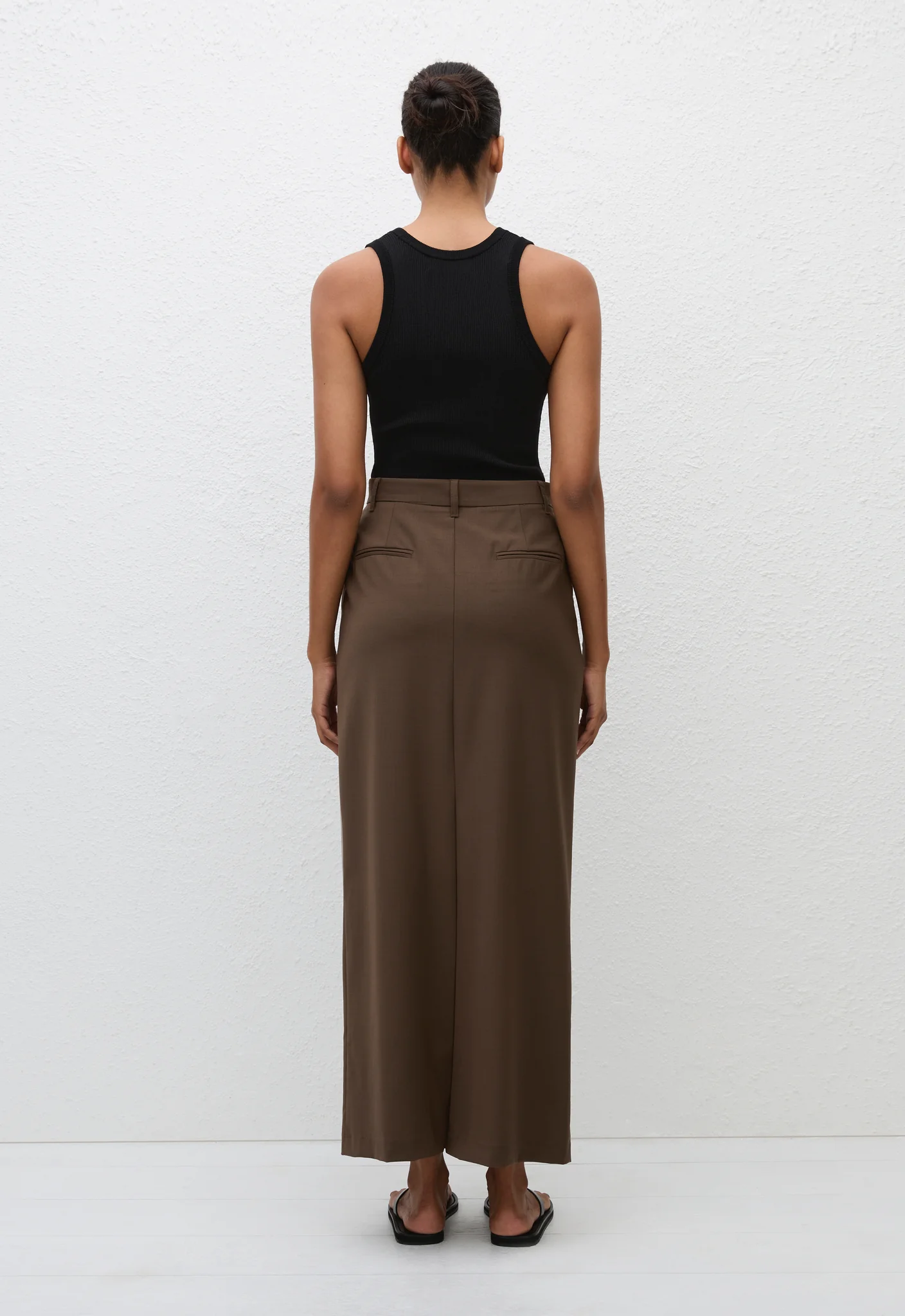 Relaxed Tailored Skirt - Coffee - Image 4