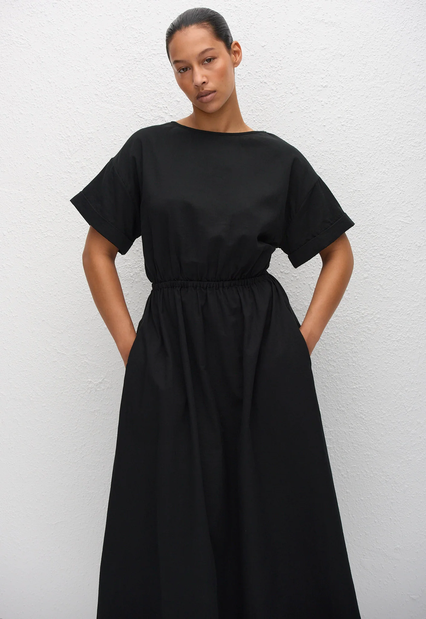 Relaxed Tee Midi Dress - Black - Image 2